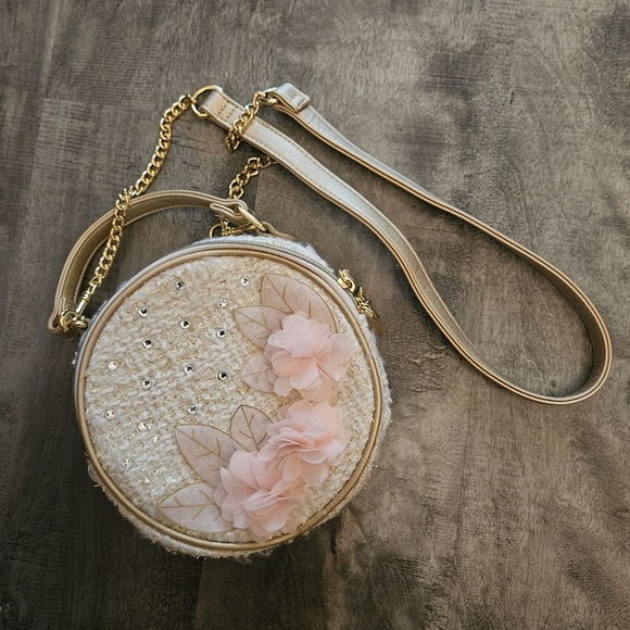 Disney Woven Crossbody purse - Picture 2 of 6